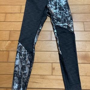 LuluLemon size 6 luxtreme highwaisted leggings